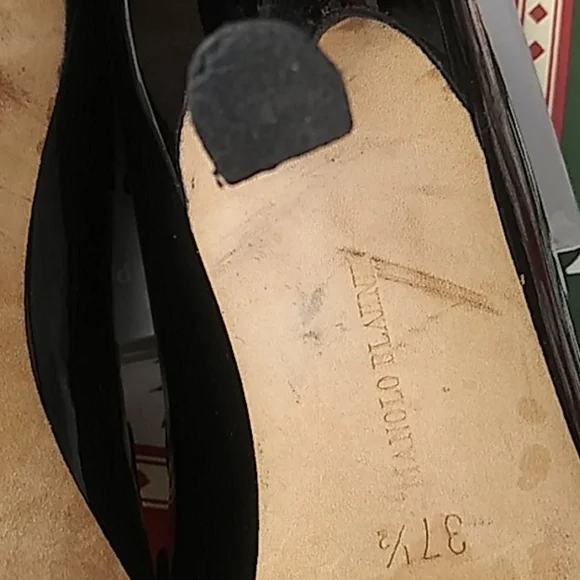 SOLD 💕 Authentic Manolo Blahnik Mary Jane Pumps 2 - Picture 5 of 12
